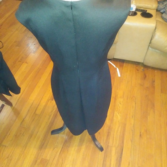 Dress - Picture 3 of 5